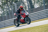 donington-no-limits-trackday;donington-park-photographs;donington-trackday-photographs;no-limits-trackdays;peter-wileman-photography;trackday-digital-images;trackday-photos